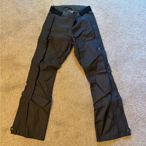 Mountain Hardwear Women’s Black GORE-TEX Pants XS Short